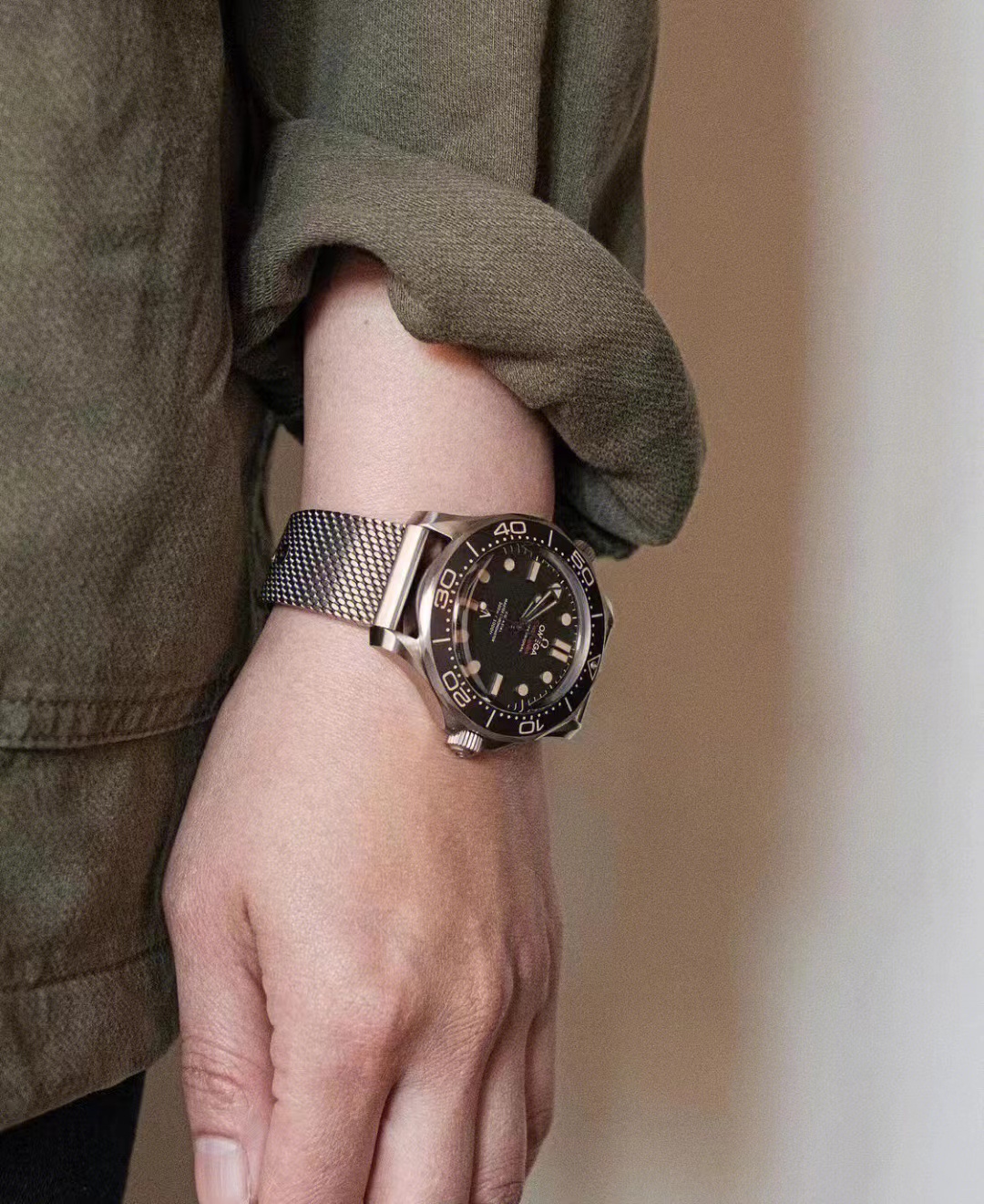 OMEGA Seamaster Diver 300m James Bond 007 210.90.42.20.01.001